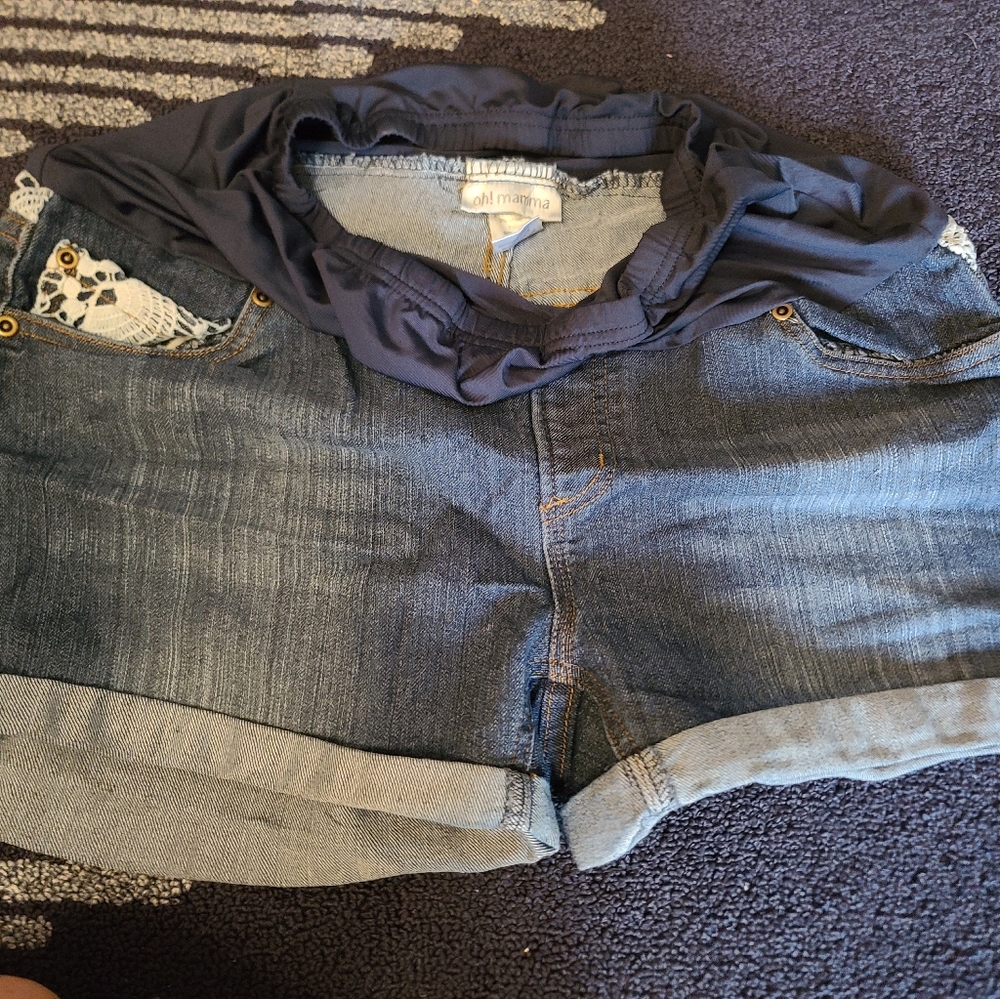 Maternity shorts with lace detail